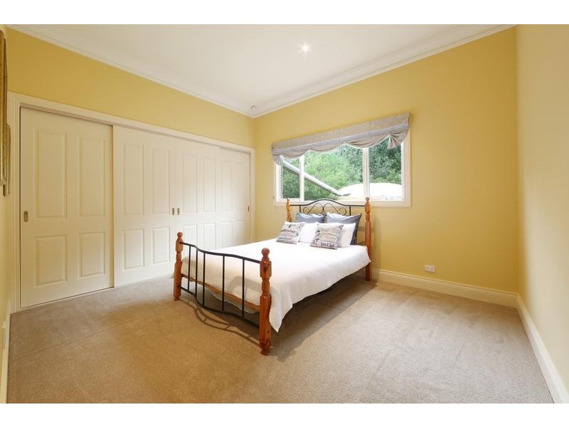 23-25 Oaks Court, Lysterfield South VIC 3156