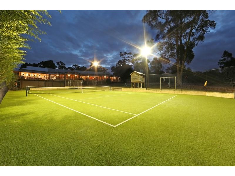 23-25 Oaks Court, Lysterfield South VIC 3156