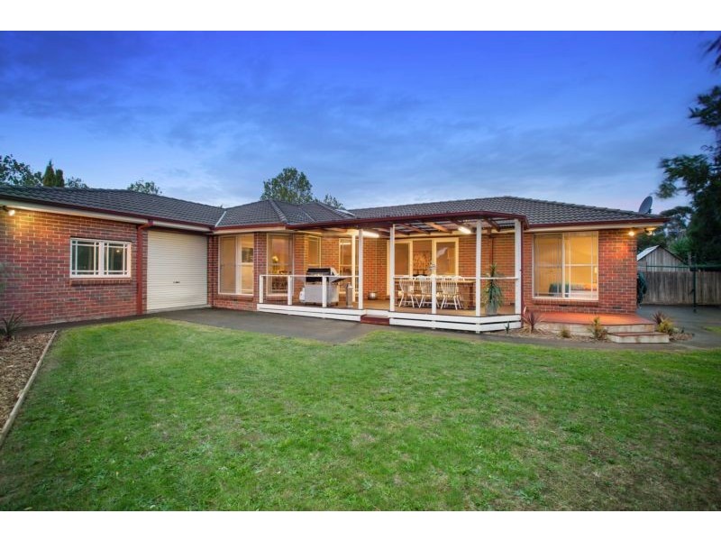 16 Moama Place, Rowville VIC 3178