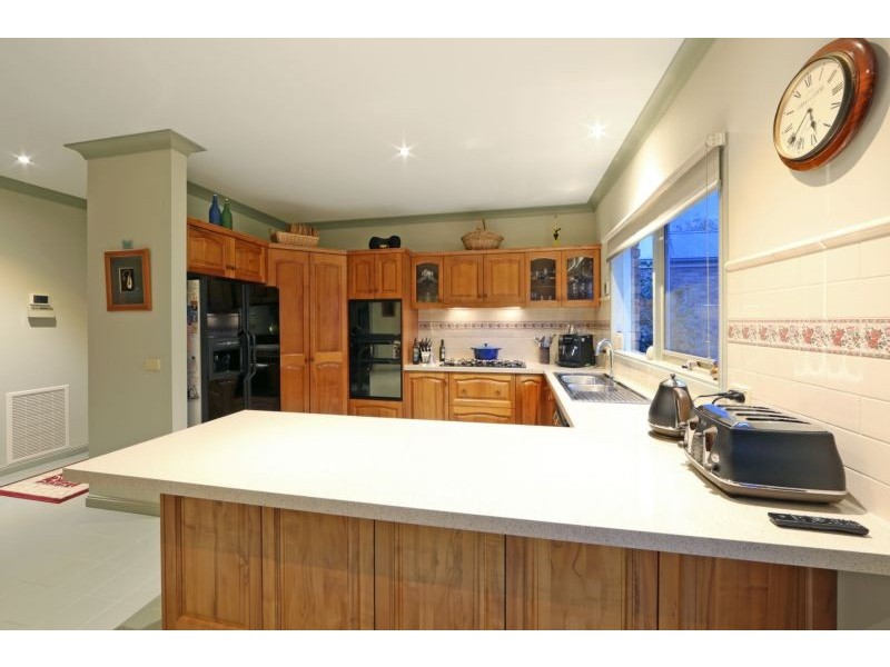 16 Allamanda Boulevard, Lysterfield VIC 3156