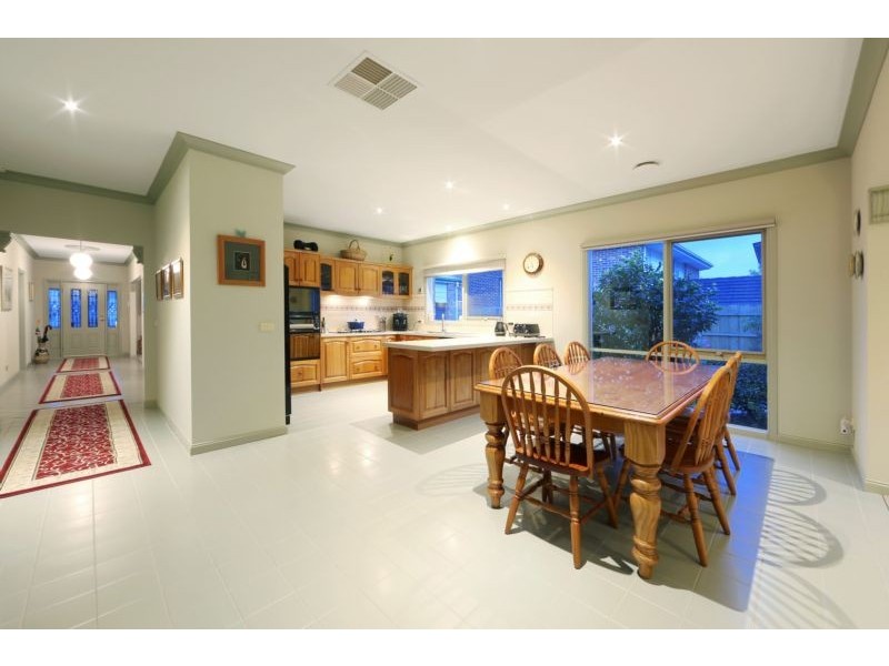 16 Allamanda Boulevard, Lysterfield VIC 3156