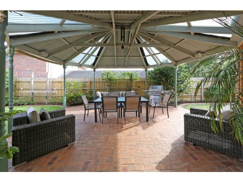 16 Allamanda Boulevard, Lysterfield VIC 3156