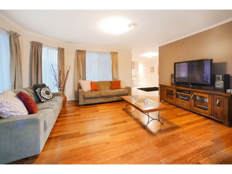 16 Canterbury Close, Rowville VIC 3178