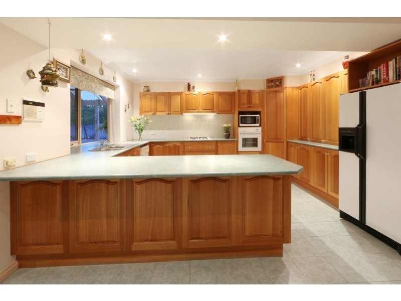 58 Vista Crescent, Rowville VIC 3178