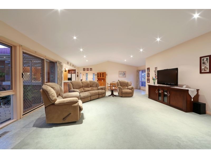 58 Vista Crescent, Rowville VIC 3178