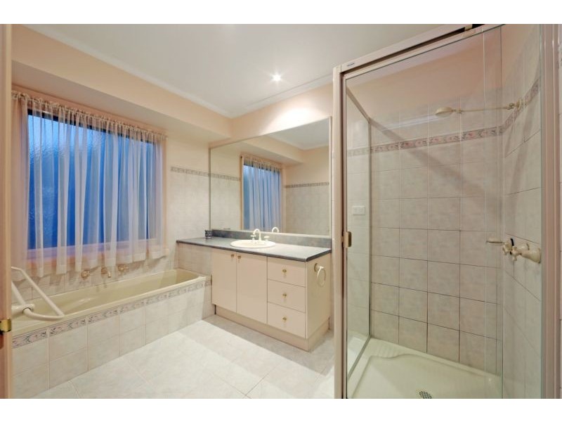 58 Vista Crescent, Rowville VIC 3178