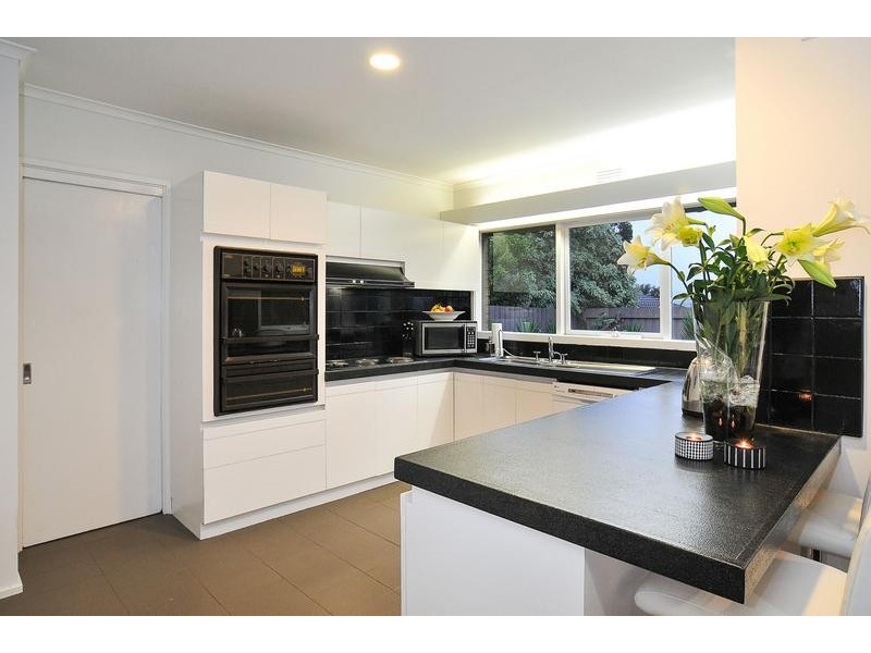 40 Bexsarm Crescent, Rowville VIC 3178