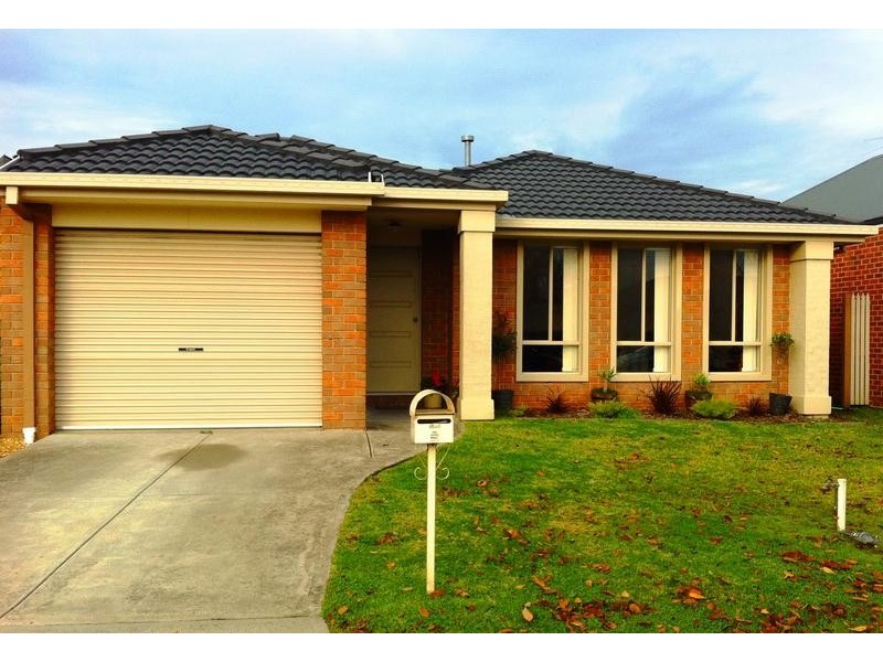 9 Thistlewood Place, Cranbourne VIC 3977