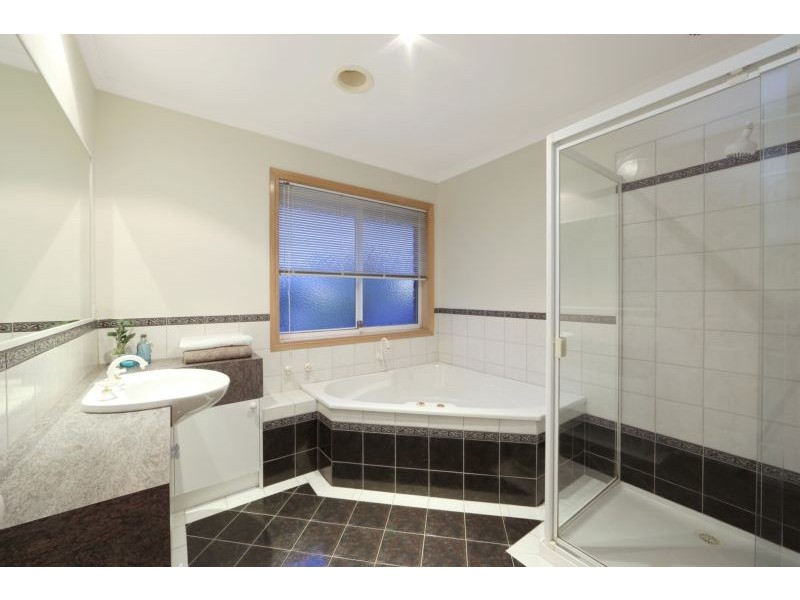 36 Allamanda Boulevard, Lysterfield VIC 3156