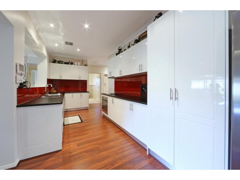 403 Lysterfield Road, Lysterfield VIC 3156