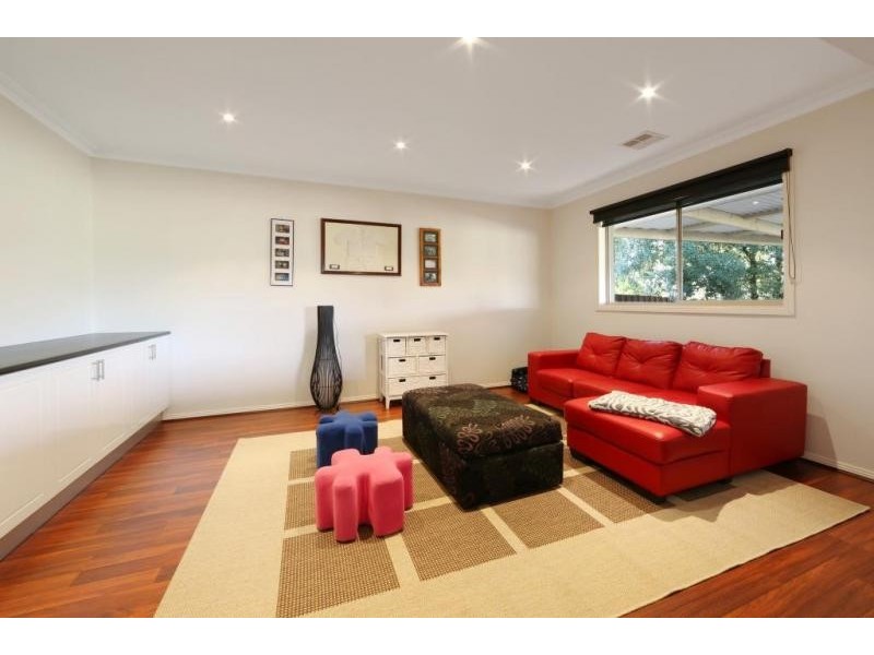 403 Lysterfield Road, Lysterfield VIC 3156