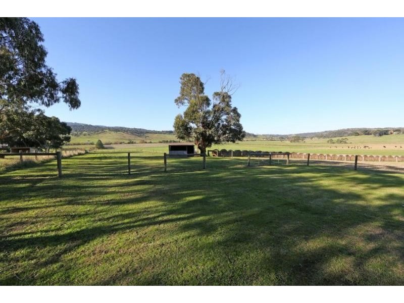 403 Lysterfield Road, Lysterfield VIC 3156