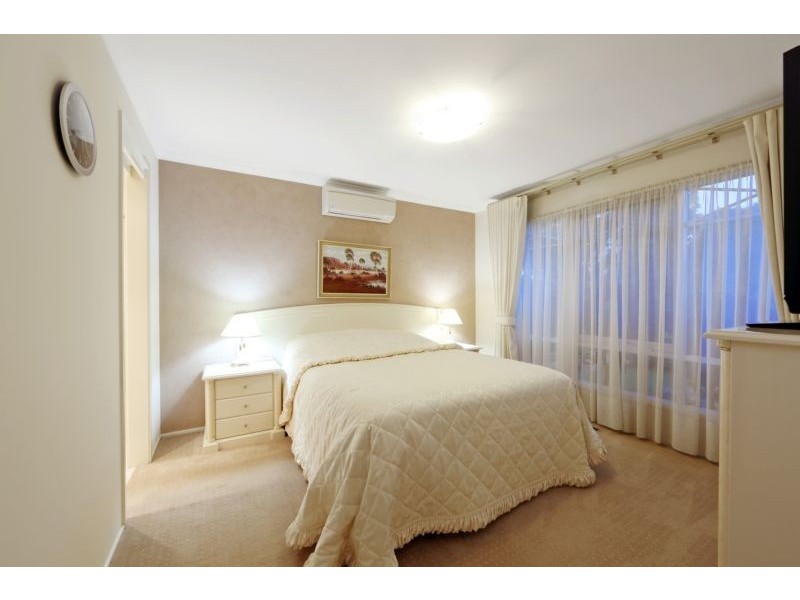 5 Buckingham Drive, Rowville VIC 3178