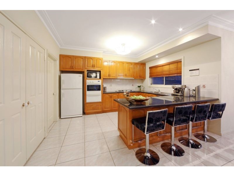 15 William Hovell Drive, Endeavour Hills VIC 3802