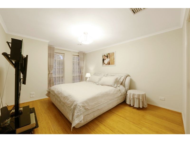 15 William Hovell Drive, Endeavour Hills VIC 3802