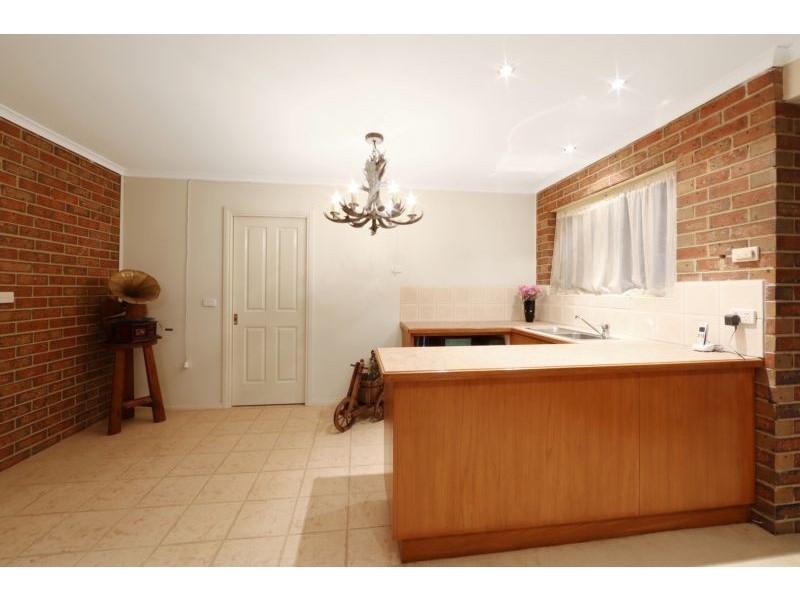 15 William Hovell Drive, Endeavour Hills VIC 3802