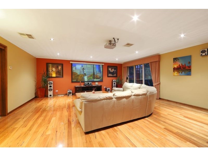 11 Christian Court, Rowville VIC 3178