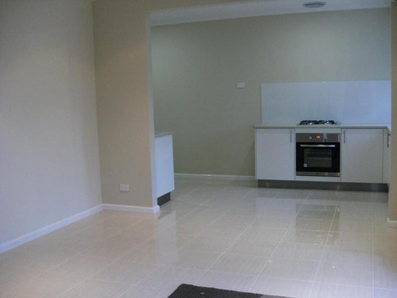 1/10 Kingswood Crescent, Noble Park North VIC 3174