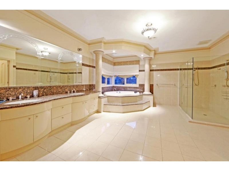 511 Belgrave Hallam Road, Lysterfield VIC 3156