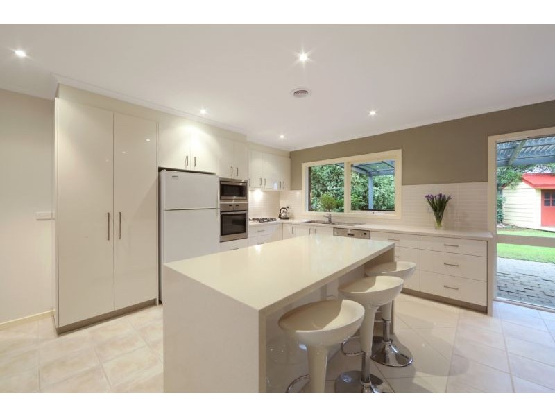 6 Loddon Close, Rowville VIC 3178