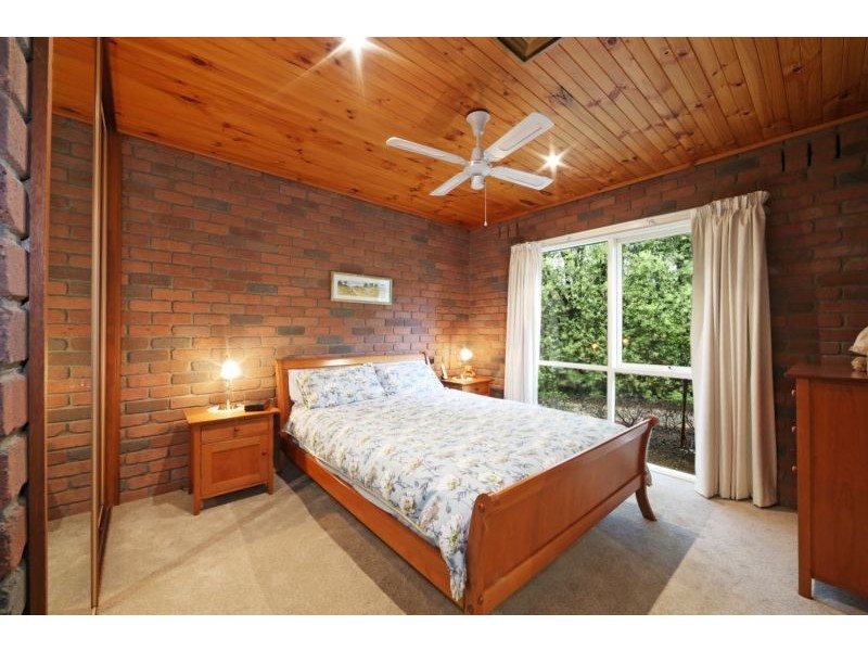 6 Loddon Close, Rowville VIC 3178