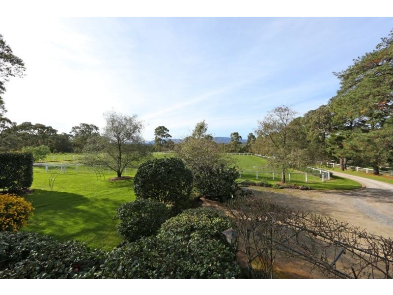 3 Nortons Lane, Wantirna South VIC 3152