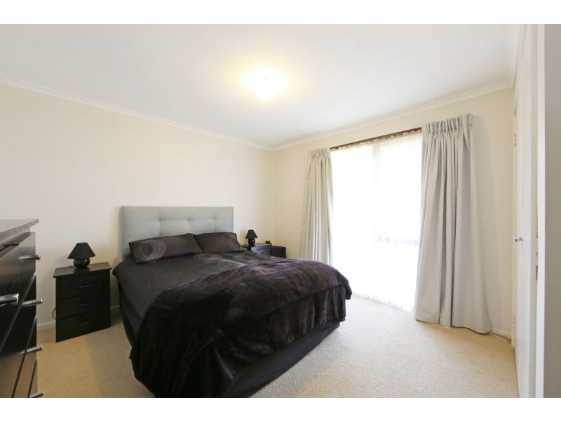 153 Dandelion Drive, Rowville VIC 3178
