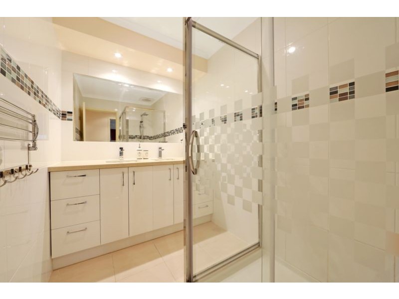 1 Lovell Close, Rowville VIC 3178