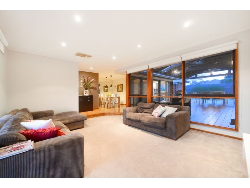11 Ashview Court, Rowville VIC 3178