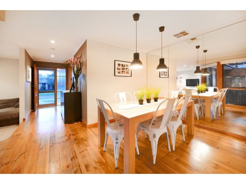 11 Ashview Court, Rowville VIC 3178