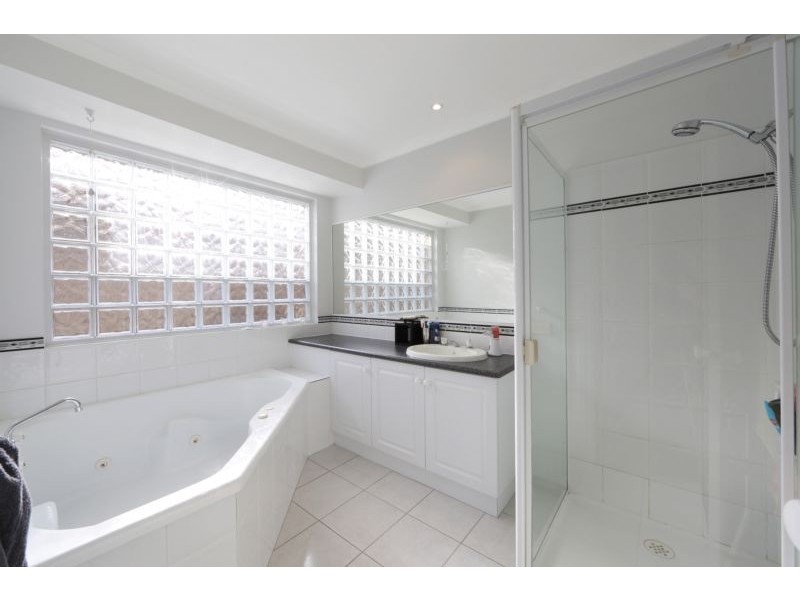 11 Kalimna Court, Rowville VIC 3178