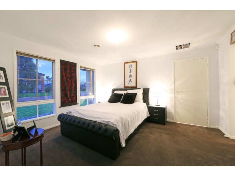 10 Carnoustie Court, Rowville VIC 3178