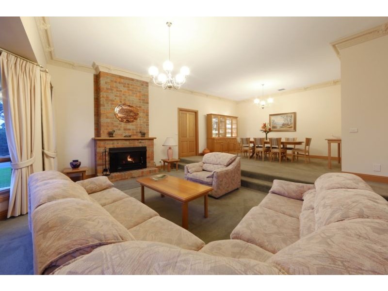 3 Oaks Court, Lysterfield South VIC 3156