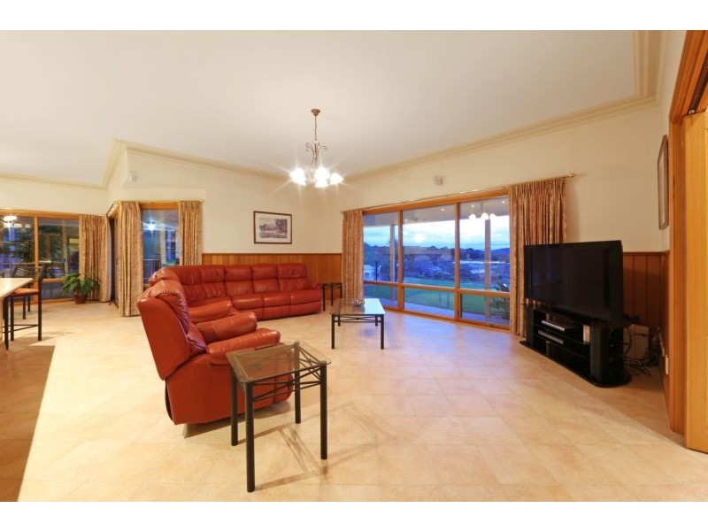 3 Oaks Court, Lysterfield South VIC 3156