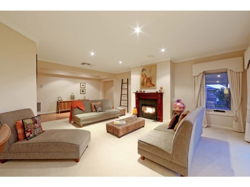 1 Anniversary Place, Rowville VIC 3178
