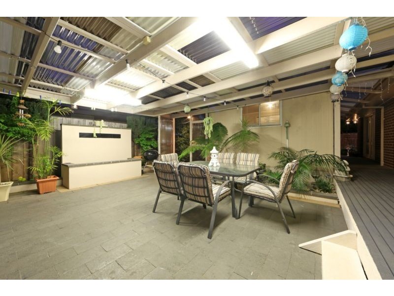 4 Lucerne Road, Ferntree Gully VIC 3156