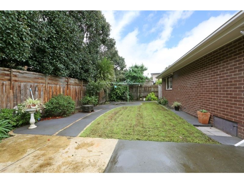 4 Lucerne Road, Ferntree Gully VIC 3156