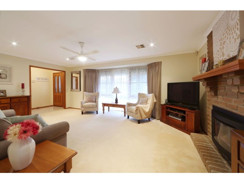 31 Bridgewater Way, Rowville VIC 3178