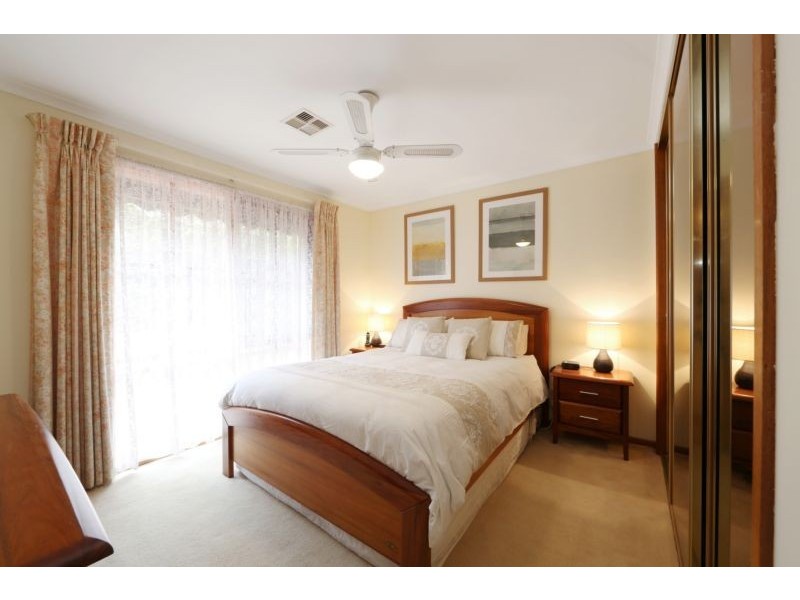 31 Bridgewater Way, Rowville VIC 3178