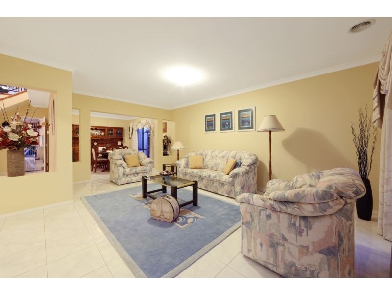 45 Langhorne Crescent, Rowville VIC 3178