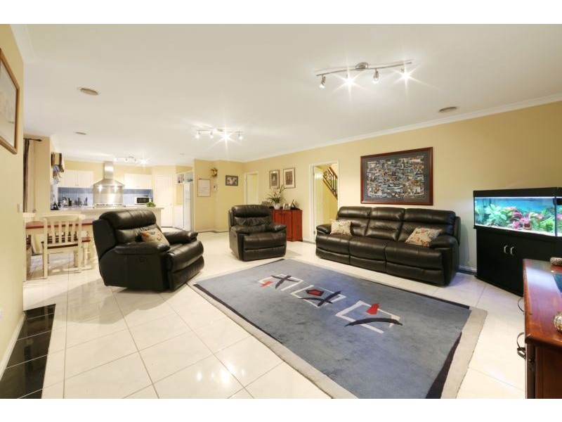 45 Langhorne Crescent, Rowville VIC 3178