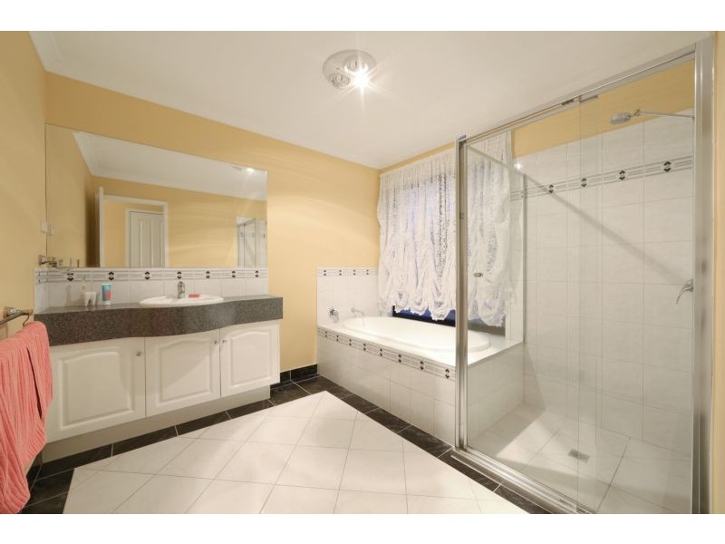 45 Langhorne Crescent, Rowville VIC 3178