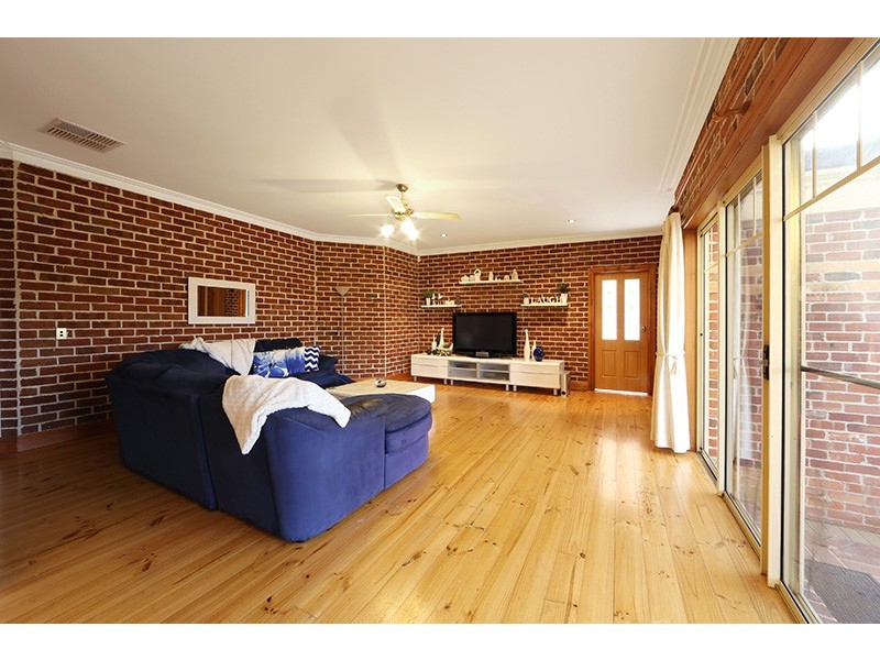 2 Hillside Court, Lysterfield South VIC 3156