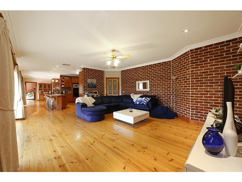 2 Hillside Court, Lysterfield South VIC 3156