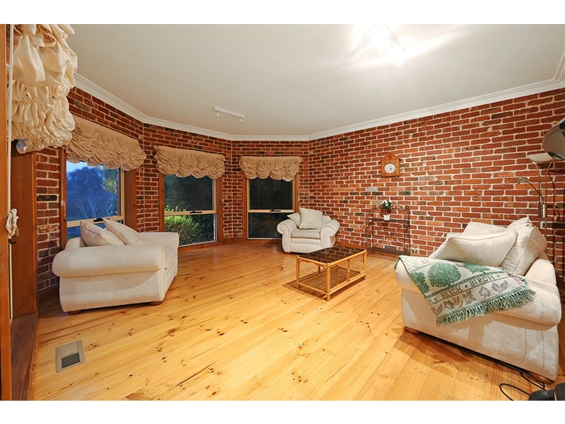 2 Hillside Court, Lysterfield South VIC 3156