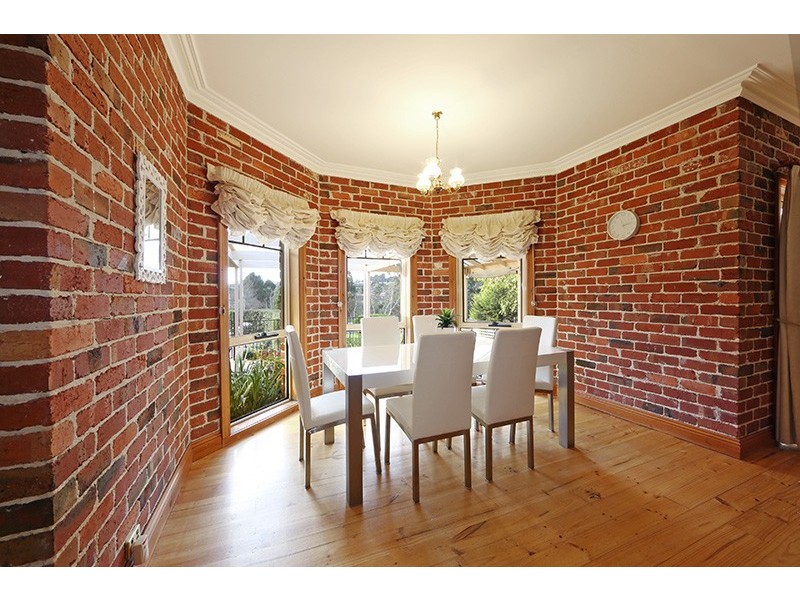 2 Hillside Court, Lysterfield South VIC 3156