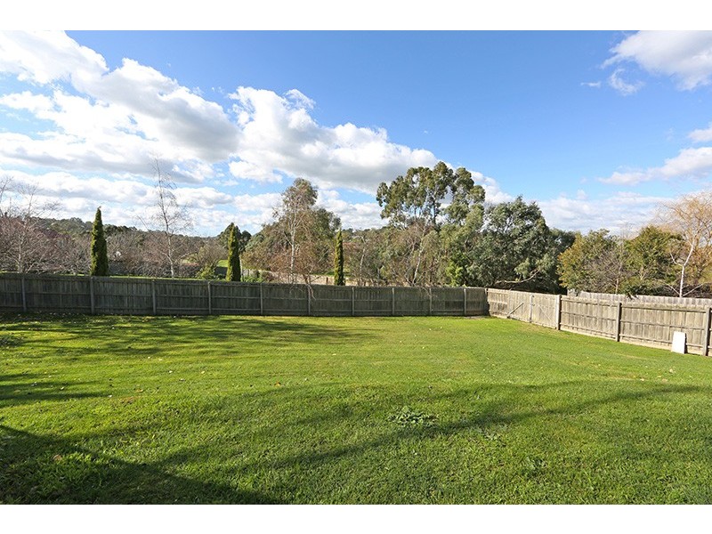 2 Hillside Court, Lysterfield South VIC 3156