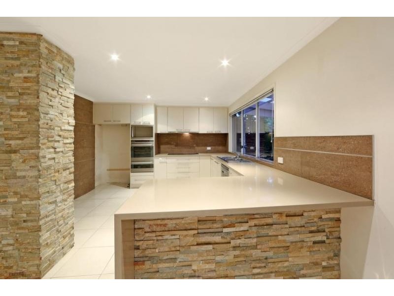 6 George Knox Drive, Rowville VIC 3178