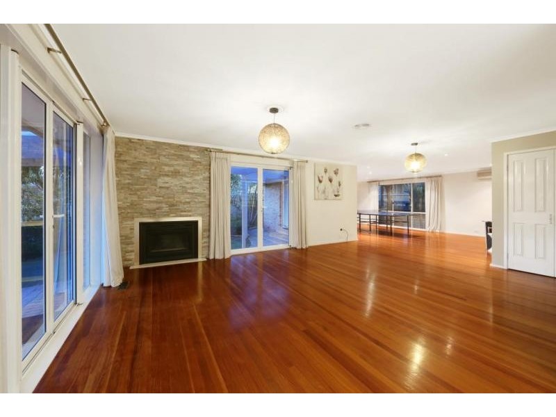 6 George Knox Drive, Rowville VIC 3178