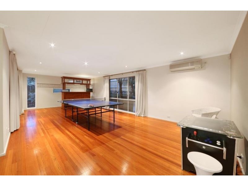 6 George Knox Drive, Rowville VIC 3178